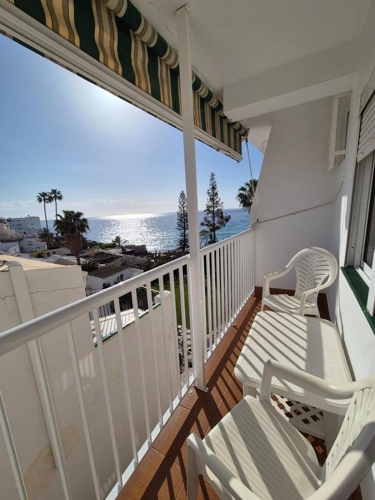 Apartament 3ºb Escobar Nerja Zewnętrze zdjęcie